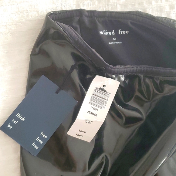 Aritzia Wilfred Free Jemma Vinyl Leggings with Lining - Picture 2 of 2